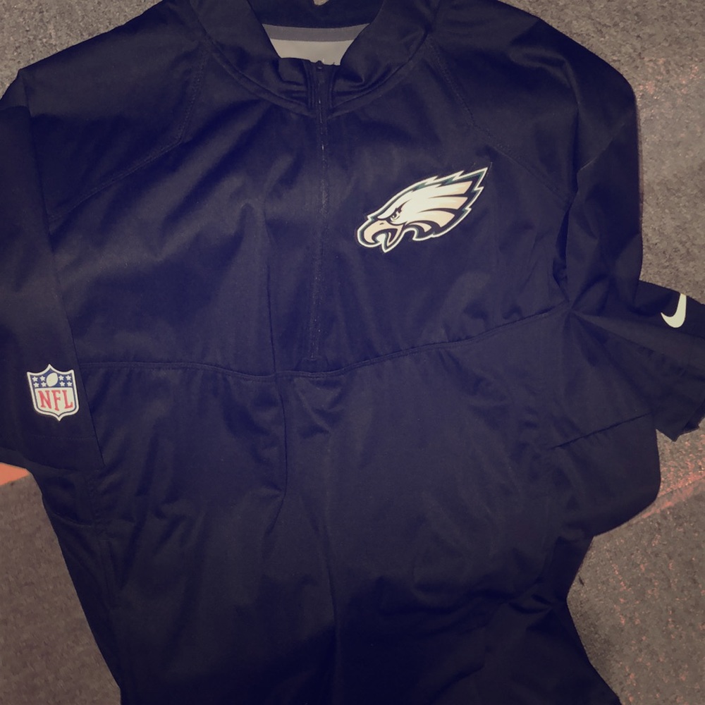 Philadelphia Eagles Nike warmup shortsleeve jacket